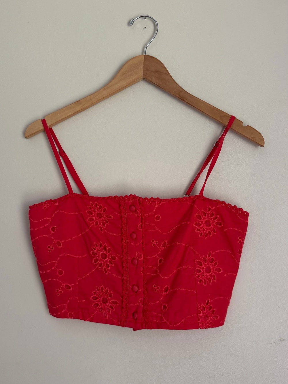 NWOT dRA Los Angeles Eyelet Crop Top – Size Medium